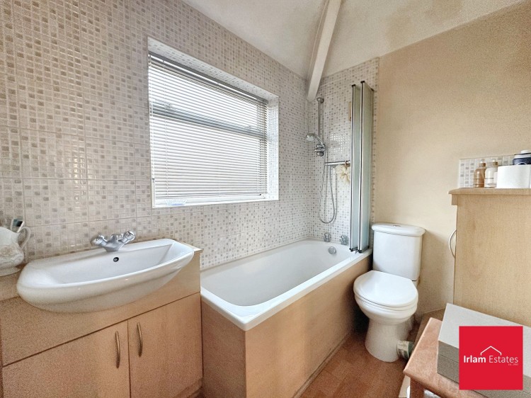 Images for Lyndhurst Avenue, Irlam, M44 EAID:3405264228 BID:2714ea13-4875-41c2-9250-130c9b5cb2ff