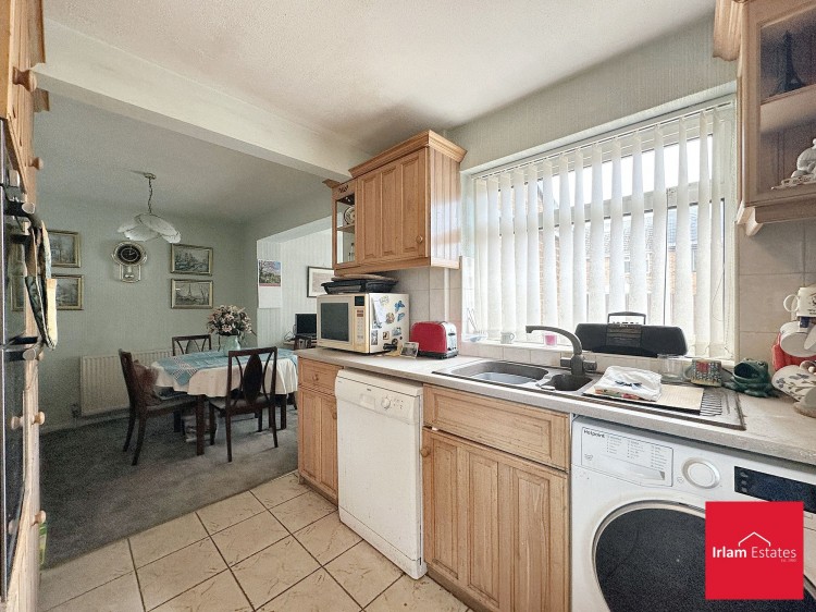 Images for Exeter Drive, Irlam, M44 EAID:3405264228 BID:2714ea13-4875-41c2-9250-130c9b5cb2ff