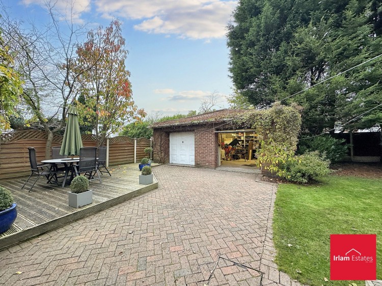 Images for Lyndhurst Avenue, Irlam, M44 EAID:3405264228 BID:2714ea13-4875-41c2-9250-130c9b5cb2ff