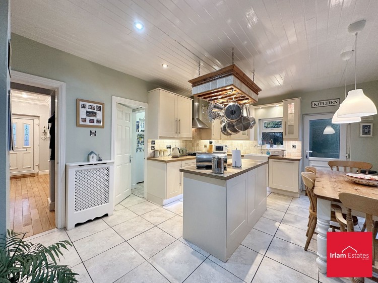 Images for Lyndhurst Avenue, Irlam, M44 EAID:3405264228 BID:2714ea13-4875-41c2-9250-130c9b5cb2ff