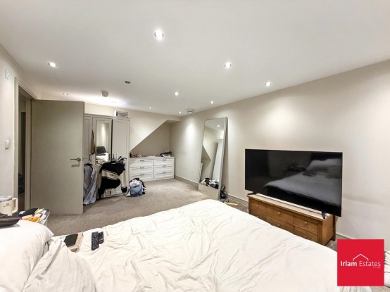 Images for 41 Rixtonleys Drive, Irlam EAID:f9612e08aa9db763e9b9345859e1a61a BID:1