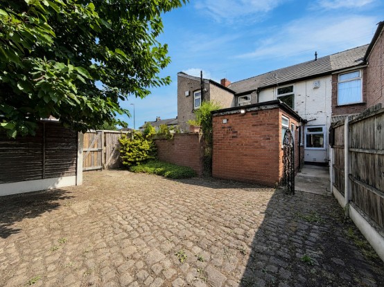 Images for 15A Silver Street EAID:f9612e08aa9db763e9b9345859e1a61a BID:1