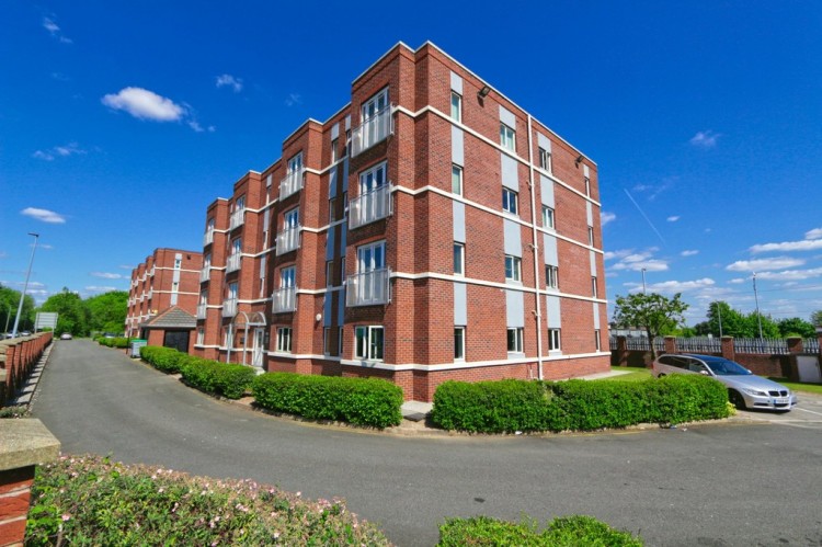 Images for 10 Forebay Drive Irlam EAID:f9612e08aa9db763e9b9345859e1a61a BID:1