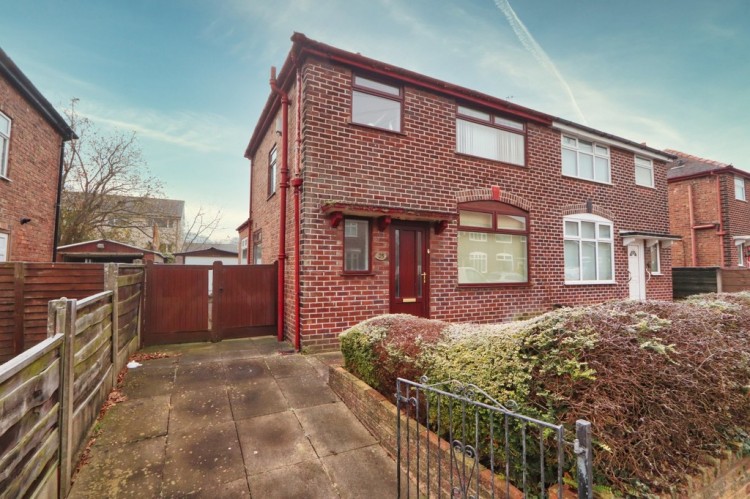 Images for Lyndhurst Avenue, Irlam EAID:f9612e08aa9db763e9b9345859e1a61a BID:1