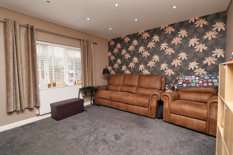 Images for Fitzwalter Road, Woolston EAID:f9612e08aa9db763e9b9345859e1a61a BID:1