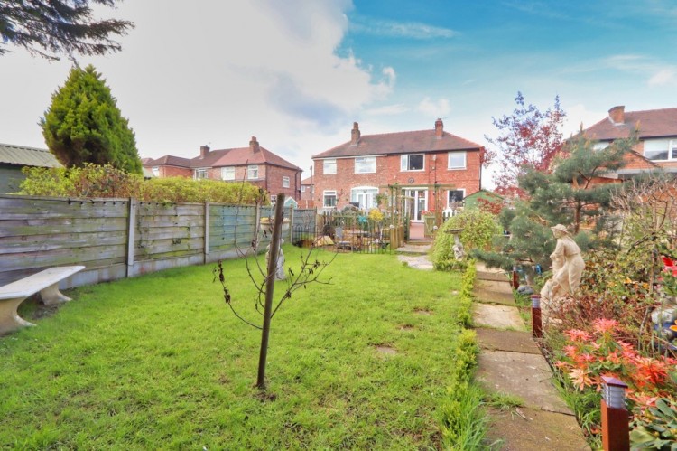 Images for Farnham Drive, Irlam EAID:f9612e08aa9db763e9b9345859e1a61a BID:1