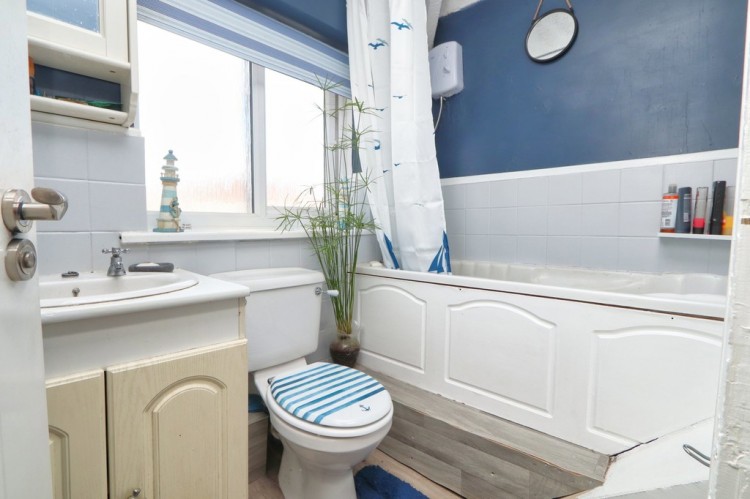 Images for Farnham Drive, Irlam EAID:f9612e08aa9db763e9b9345859e1a61a BID:1