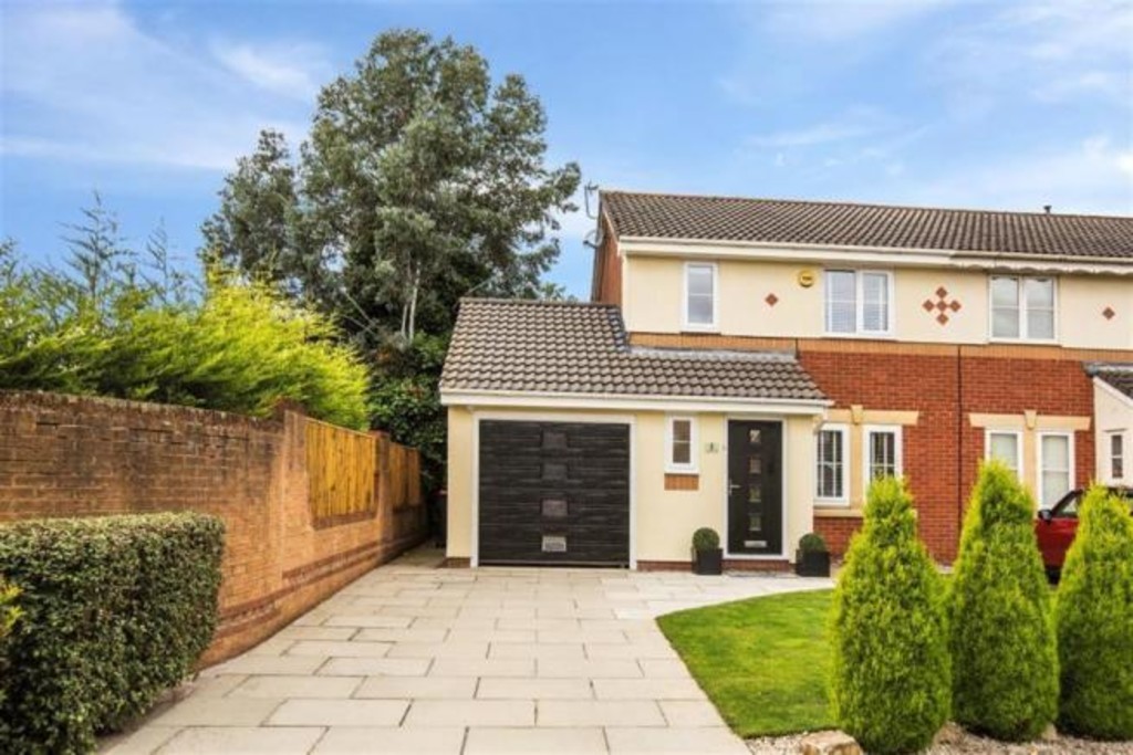 Hawfinch Grove Worsley Manchester, 3 bedroom, SemiDetached House
