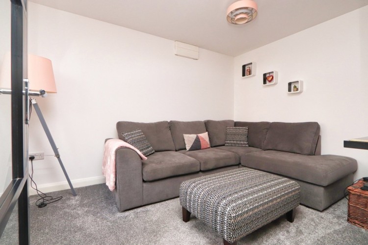 Images for Borchardt Drive, Swinton EAID:f9612e08aa9db763e9b9345859e1a61a BID:1