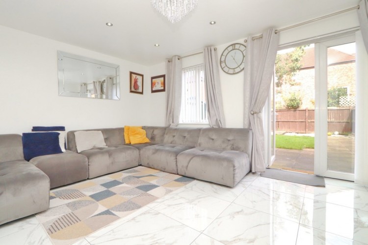 Images for 5 Mona Way, Irlam EAID:f9612e08aa9db763e9b9345859e1a61a BID:1
