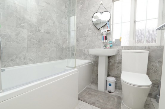 Images for 5 Mona Way, Irlam EAID:f9612e08aa9db763e9b9345859e1a61a BID:1