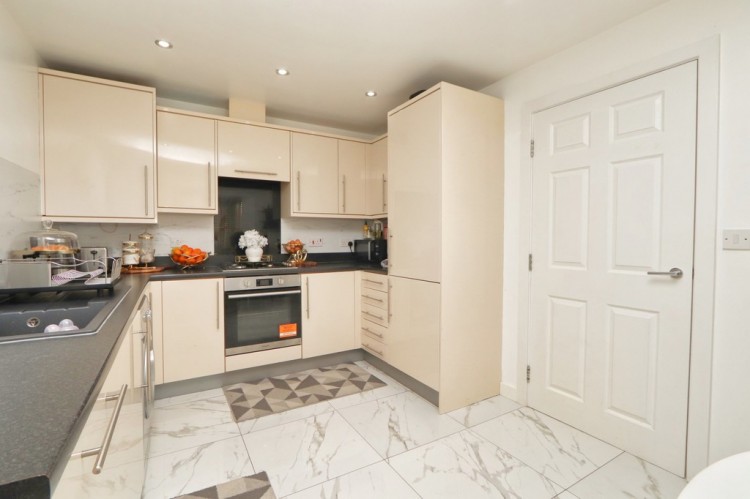 Images for 5 Mona Way, Irlam EAID:f9612e08aa9db763e9b9345859e1a61a BID:1