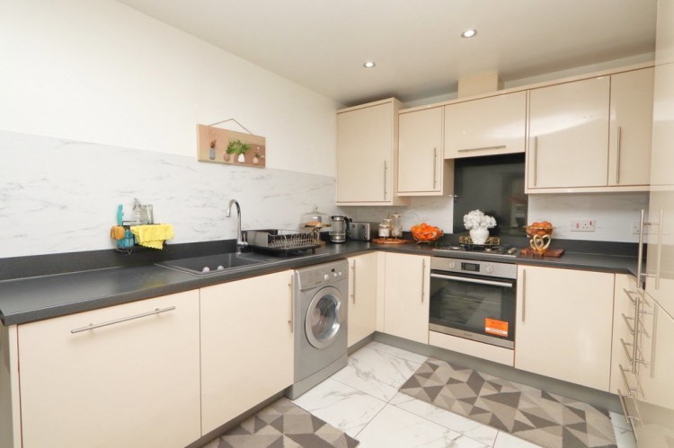 Images for 5 Mona Way, Irlam EAID:f9612e08aa9db763e9b9345859e1a61a BID:1