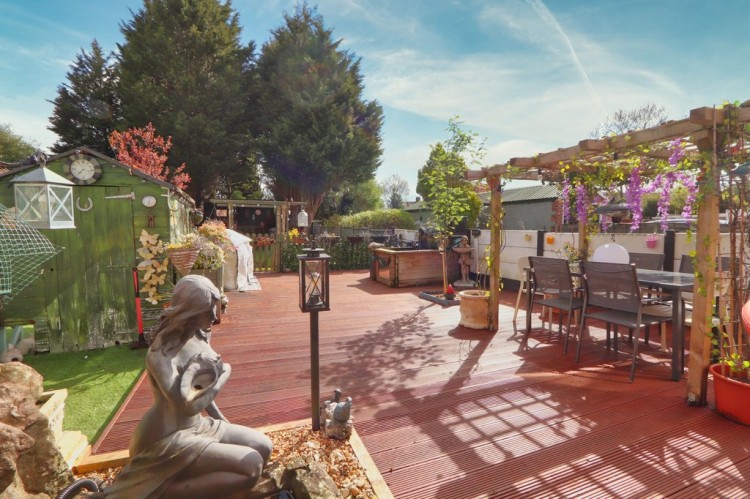 Images for Silverdale Avenue, Irlam EAID:f9612e08aa9db763e9b9345859e1a61a BID:1