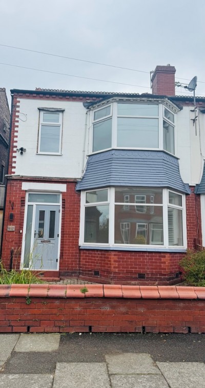 Longmead Road, Salford - EAID:f9612e08aa9db763e9b9345859e1a61a, BID:1