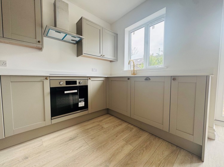 Images for Longmead Road, Salford EAID:f9612e08aa9db763e9b9345859e1a61a BID:1