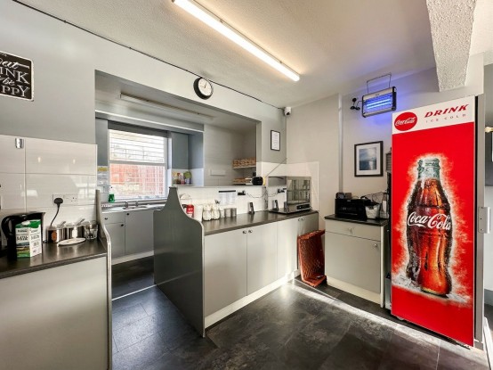 Images for Liverpool Road, 194 Liverpool Road, M44 EAID:3405264228 BID:2714ea13-4875-41c2-9250-130c9b5cb2ff