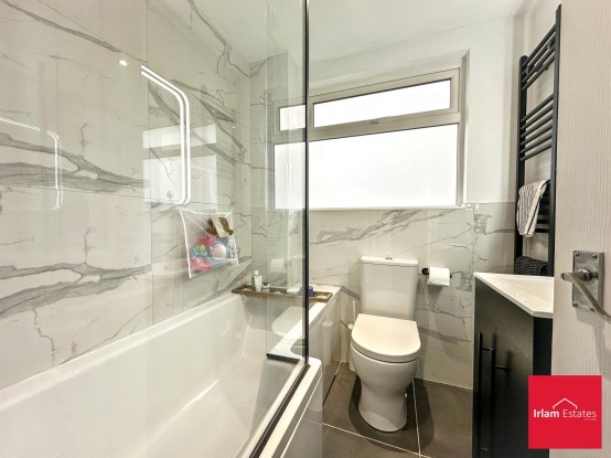 Images for Farnham Drive, Irlam, M44 EAID:3405264228 BID:2714ea13-4875-41c2-9250-130c9b5cb2ff