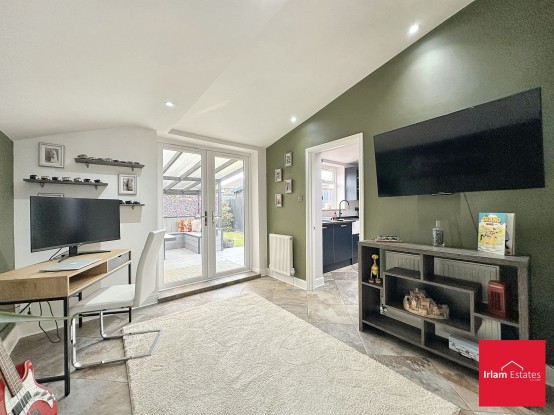 Images for Eldon Road, Irlam, M44 EAID:3405264228 BID:2714ea13-4875-41c2-9250-130c9b5cb2ff