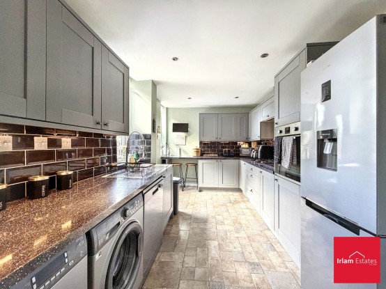 Images for Victoria Road, Irlam, M44 EAID:3405264228 BID:2714ea13-4875-41c2-9250-130c9b5cb2ff