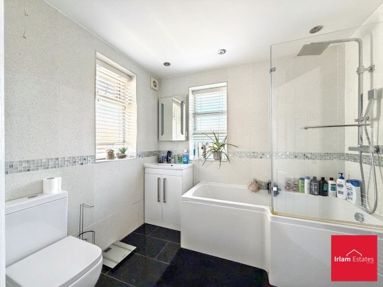 Images for Kingsway, Swinton, M27 EAID:3405264228 BID:2714ea13-4875-41c2-9250-130c9b5cb2ff