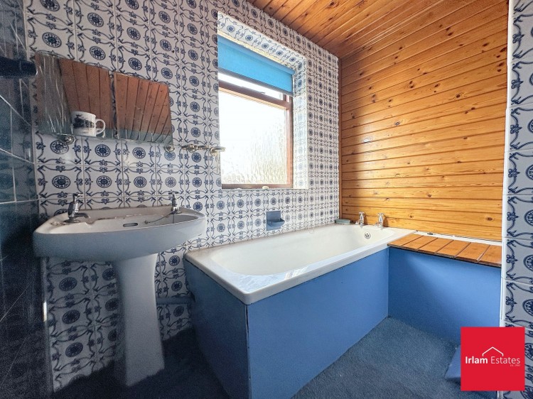 Images for Aldermere Crescent, Urmston, M41 EAID:3405264228 BID:2714ea13-4875-41c2-9250-130c9b5cb2ff