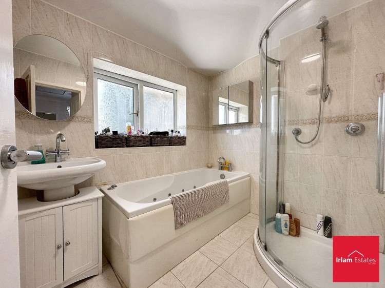 Images for St. Johns Road, Wilmslow, SK9 EAID:3405264228 BID:2714ea13-4875-41c2-9250-130c9b5cb2ff