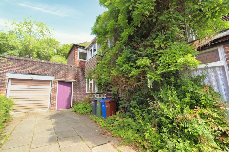 Images for Leigh Road, Worsley, M28 EAID:3405264228 BID:2714ea13-4875-41c2-9250-130c9b5cb2ff