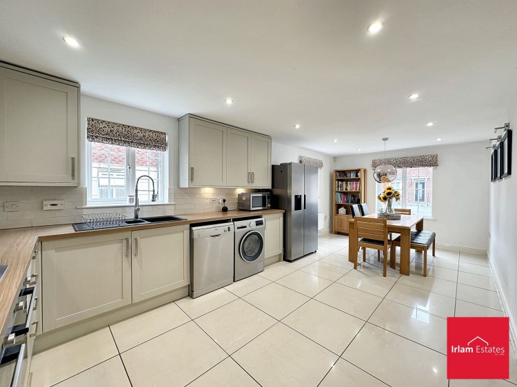 Images for Mona Way, Irlam, M44 EAID:3405264228 BID:2714ea13-4875-41c2-9250-130c9b5cb2ff