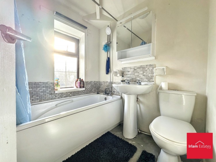 Images for Addison Road, Irlam, M44 EAID:3405264228 BID:2714ea13-4875-41c2-9250-130c9b5cb2ff