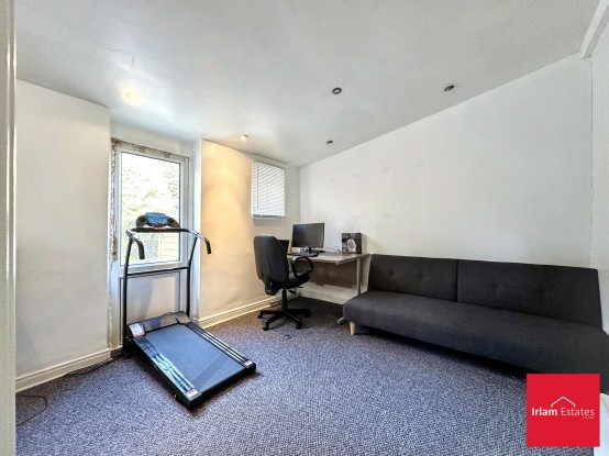 Images for Addison Road, Irlam, M44 EAID:3405264228 BID:2714ea13-4875-41c2-9250-130c9b5cb2ff