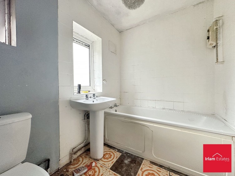 Images for Davies Road, Partington, M31 EAID:3405264228 BID:2714ea13-4875-41c2-9250-130c9b5cb2ff