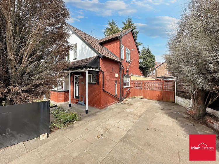 Images for Stretford Road, Urmston, M41 EAID:3405264228 BID:2714ea13-4875-41c2-9250-130c9b5cb2ff