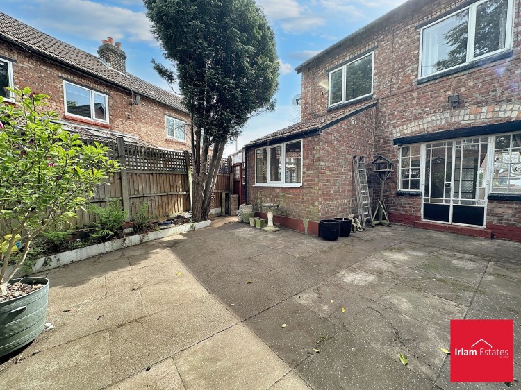 Images for Stretford Road, Urmston, M41 EAID:3405264228 BID:2714ea13-4875-41c2-9250-130c9b5cb2ff