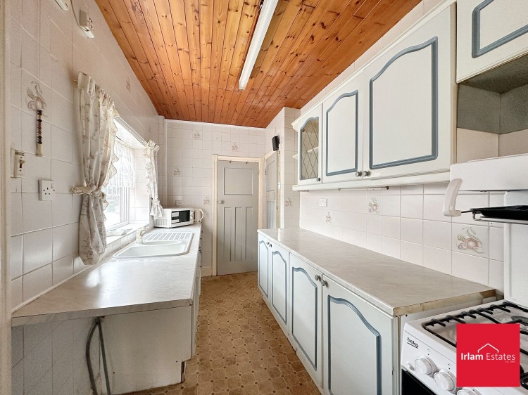 Images for Stretford Road, Urmston, M41 EAID:3405264228 BID:2714ea13-4875-41c2-9250-130c9b5cb2ff