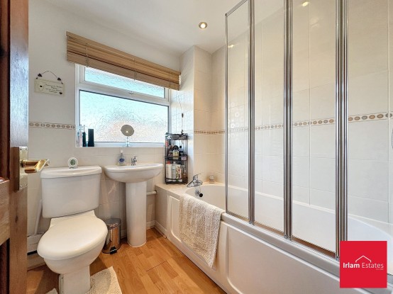 Images for Farnham Drive, Irlam, M44 EAID:3405264228 BID:2714ea13-4875-41c2-9250-130c9b5cb2ff