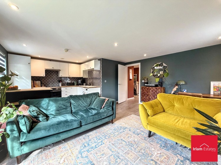 Images for Fairhills Road, Irlam, M44 EAID:3405264228 BID:2714ea13-4875-41c2-9250-130c9b5cb2ff