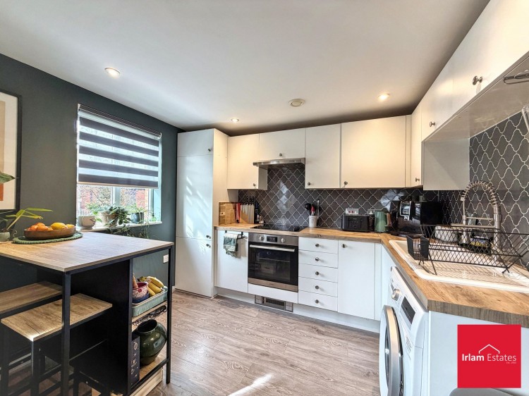 Images for Fairhills Road, Irlam, M44 EAID:3405264228 BID:2714ea13-4875-41c2-9250-130c9b5cb2ff