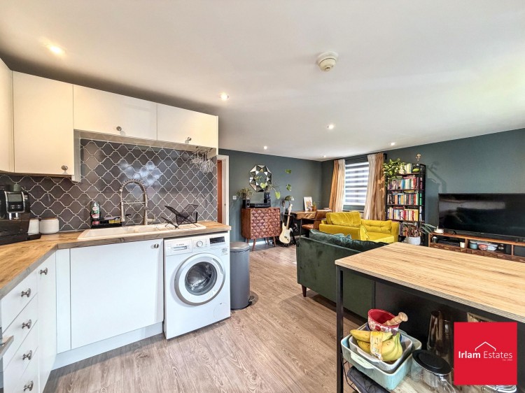 Images for Fairhills Road, Irlam, M44 EAID:3405264228 BID:2714ea13-4875-41c2-9250-130c9b5cb2ff