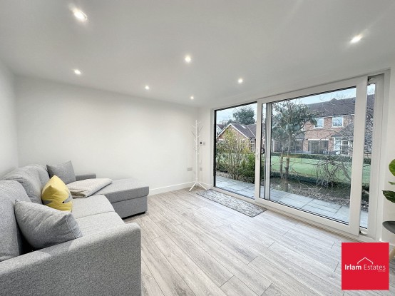 Images for Chatsworth Road, Worsley, M28 EAID:3405264228 BID:2714ea13-4875-41c2-9250-130c9b5cb2ff