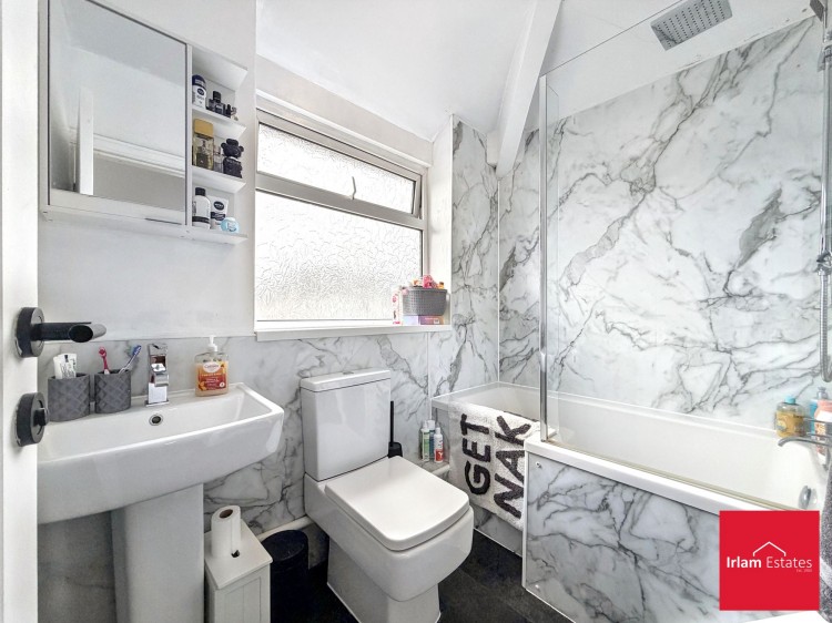 Images for Lyndhurst Avenue, Irlam, M44 EAID:3405264228 BID:2714ea13-4875-41c2-9250-130c9b5cb2ff