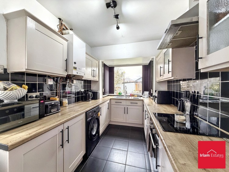 Images for Lyndhurst Avenue, Irlam, M44 EAID:3405264228 BID:2714ea13-4875-41c2-9250-130c9b5cb2ff