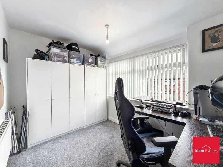 Images for Lyndhurst Avenue, Irlam, M44 EAID:3405264228 BID:2714ea13-4875-41c2-9250-130c9b5cb2ff