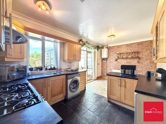 Images for Vicarage Road, Irlam, M44 EAID:3405264228 BID:2714ea13-4875-41c2-9250-130c9b5cb2ff