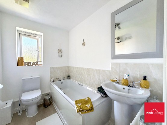 Images for Rixtonleys Drive, Irlam, M44 EAID:3405264228 BID:2714ea13-4875-41c2-9250-130c9b5cb2ff