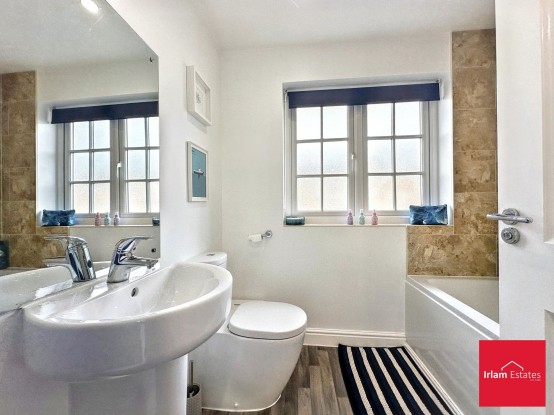 Images for Roseway Avenue, Cadishead, M44 EAID:3405264228 BID:2714ea13-4875-41c2-9250-130c9b5cb2ff