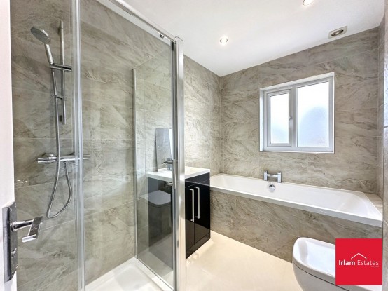 Images for Sunflower Meadow, Irlam, M44 EAID:3405264228 BID:2714ea13-4875-41c2-9250-130c9b5cb2ff