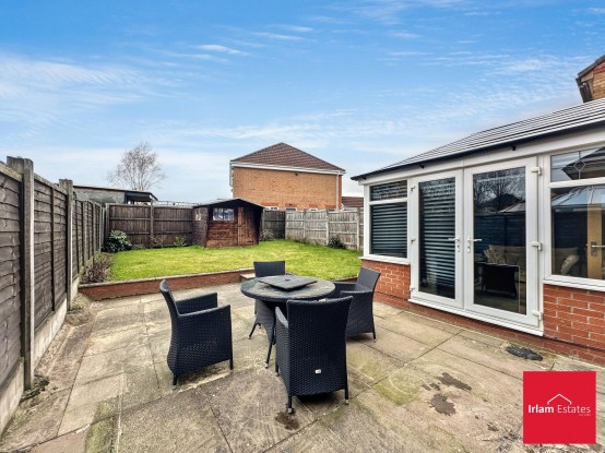 Images for Sunflower Meadow, Irlam, M44 EAID:3405264228 BID:2714ea13-4875-41c2-9250-130c9b5cb2ff