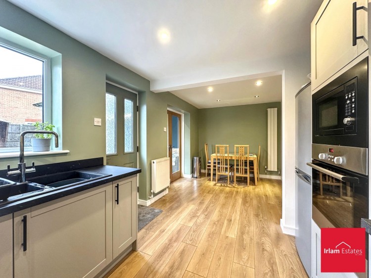 Images for Sunflower Meadow, Irlam, M44 EAID:3405264228 BID:2714ea13-4875-41c2-9250-130c9b5cb2ff