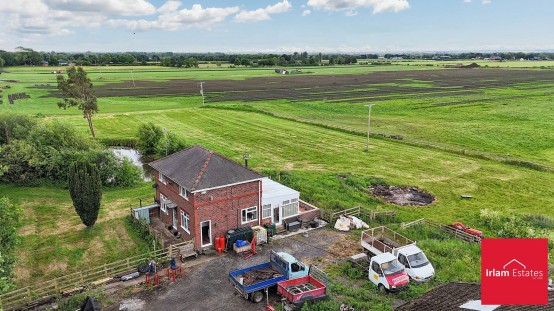 Images for Astley Road, Irlam, M44 EAID:3405264228 BID:2714ea13-4875-41c2-9250-130c9b5cb2ff